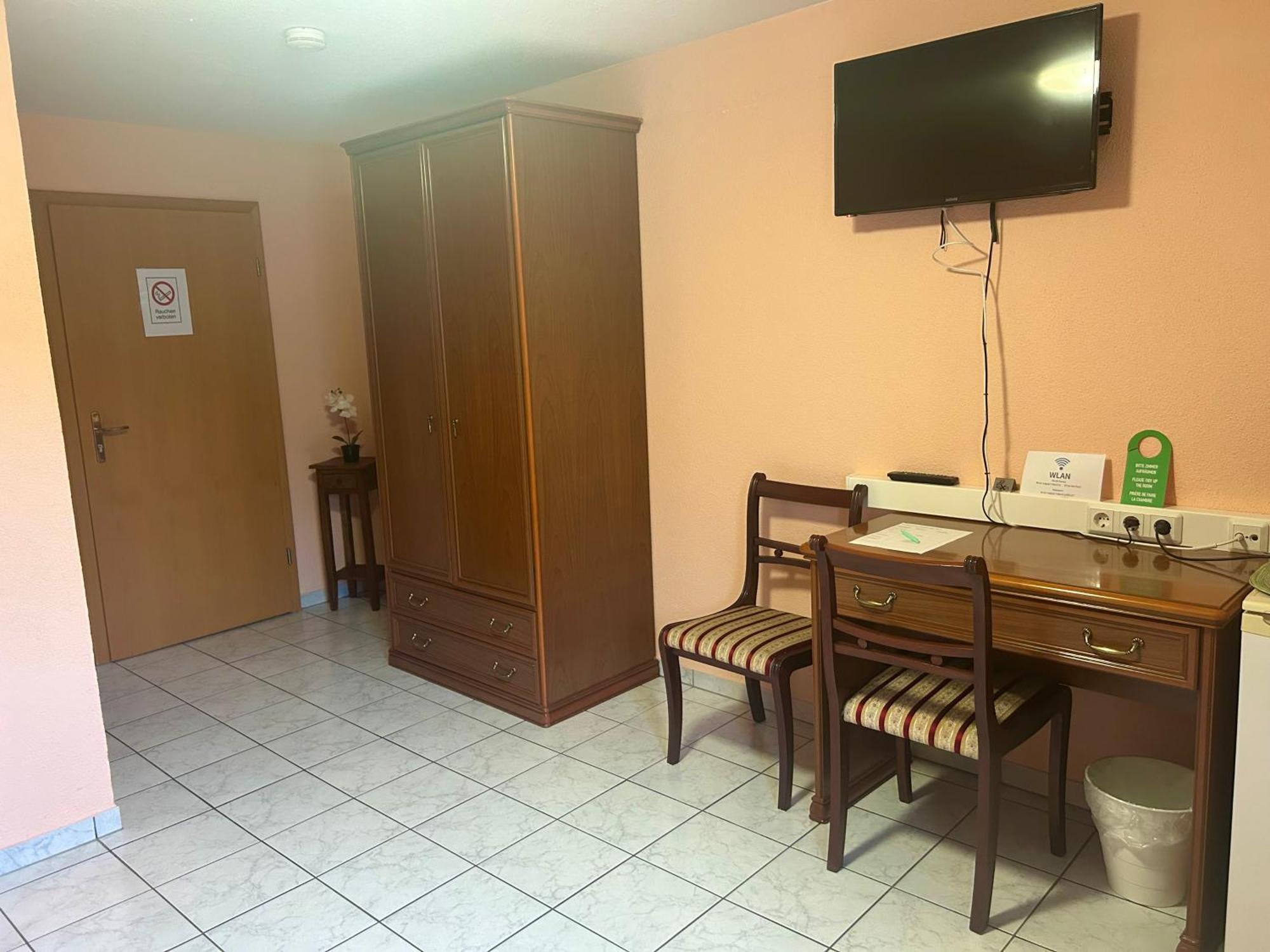 Mikroapartments Klarenthal Saarbrücken Kültér fotó